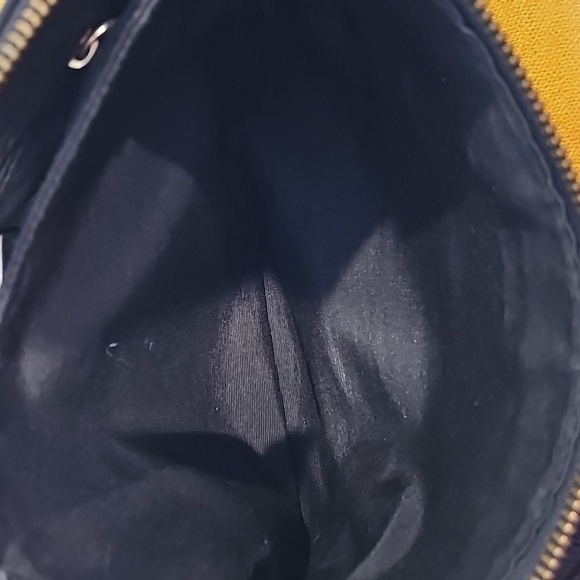 Marc Jacobs Pebbled Leather Crossbody W/COA MSRP $350 - Picture 15 of 16